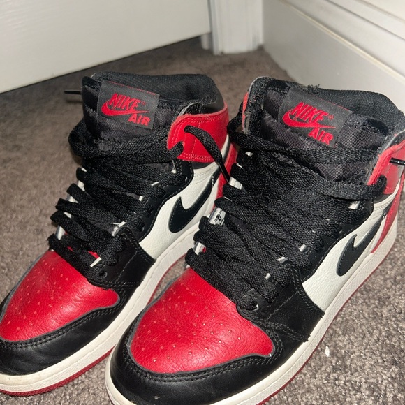 Nike Shoes - Air jordan 1 high bred toe